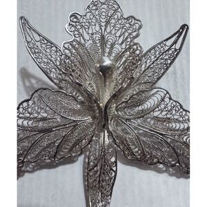 Vintage Silver Tone‎ Filigree Flower Brooch 2.25 X 2 Inches Timeless Beauty